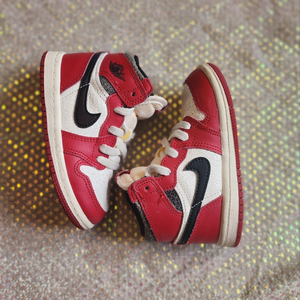Air Jordan 1 Lost and Found